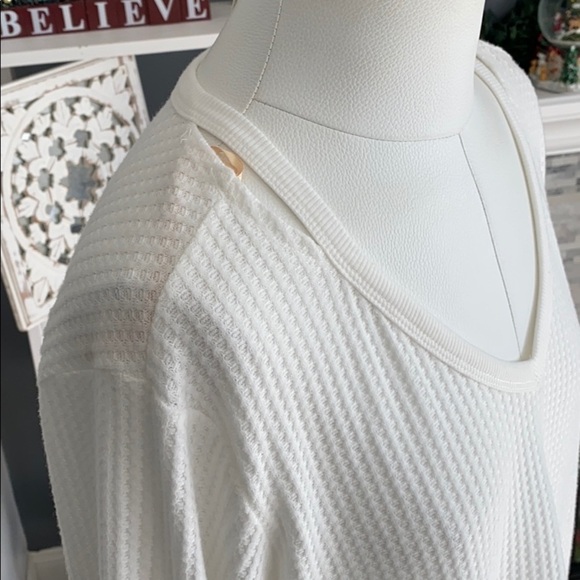 Democracy - women's v-Neck rib sweater - Picture 2 of 4